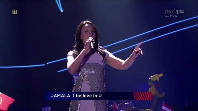 Un homme montre ses fesses lors de l’Eurovision 2017